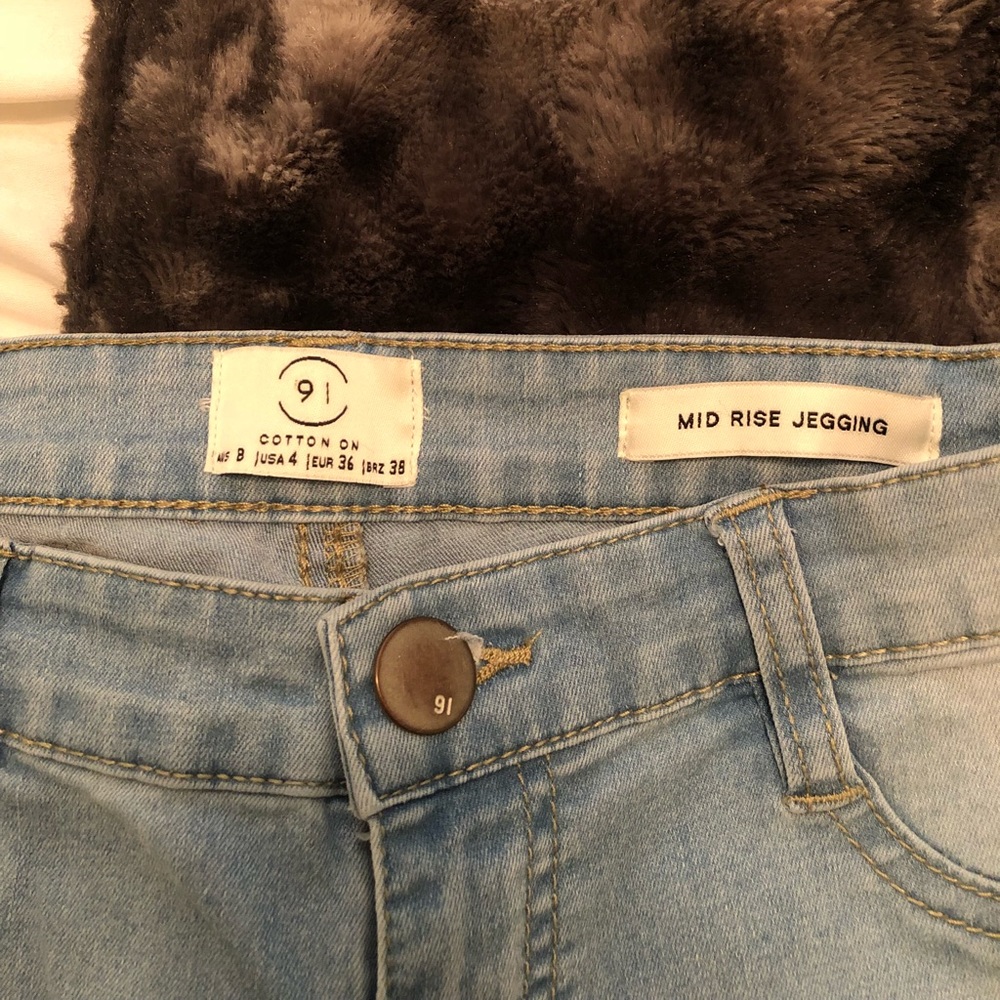 Cute light washed jeans